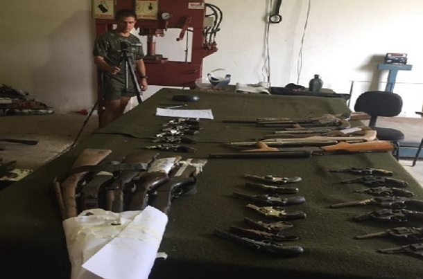 Exército destrói 31 armas recolhidas pelo Comitê do Desarmamento