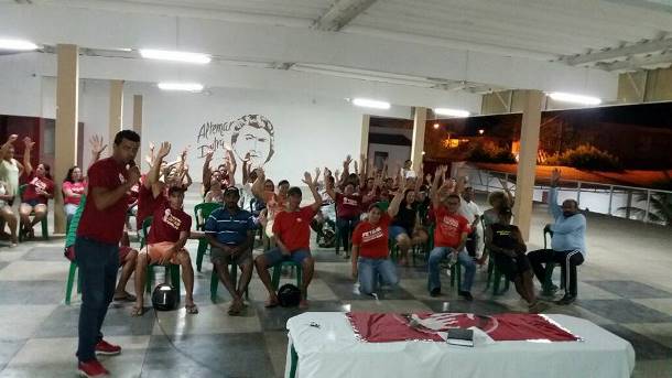 Greve dos servidores de Canindé ultrapassa os 50 dias