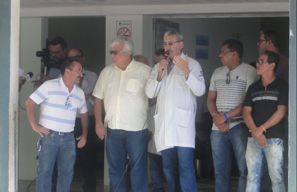 Cirurgia consegue recursos para pagar funcionários