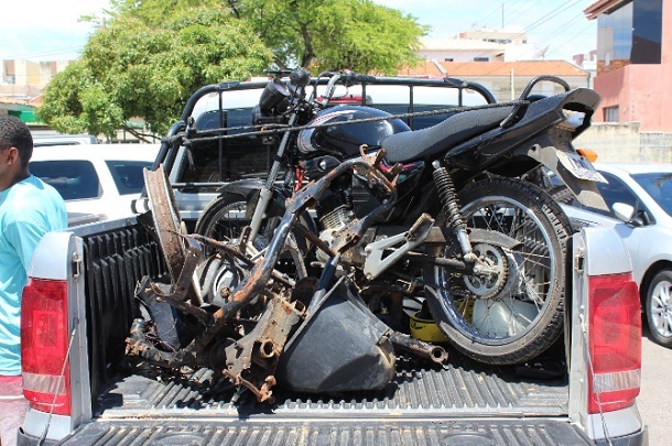 Polícia desarticula desmanche de motos em Estância