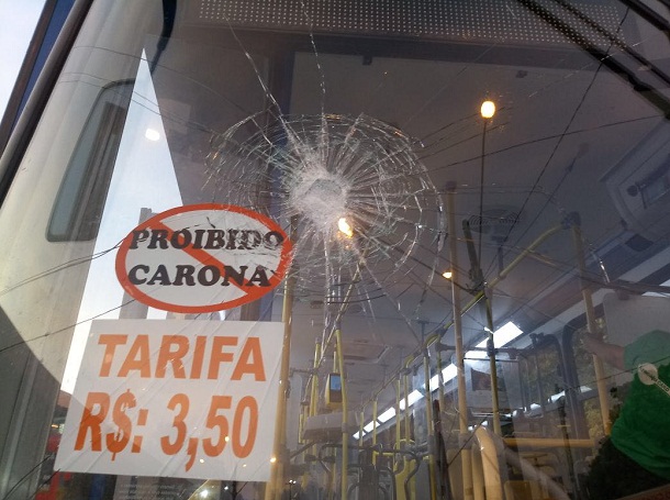 21 ônibus sofrem vandalismo em seis dias de Carnaval
