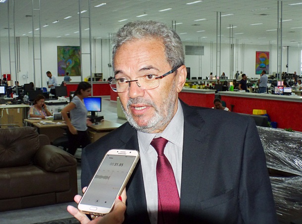 Conselheiro do TCE/SE visita instalações do Centro Administrativo da Saúde