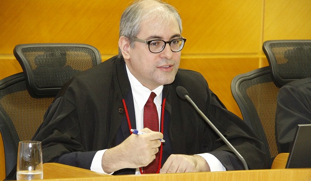 MP de Contas: Bandeira de Mello é reeleito procurador-geral por aclamação