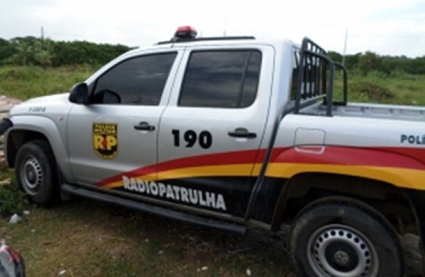 Homem é preso pela PM em cumprimento a mandado de prisão no bairro Santa Maria