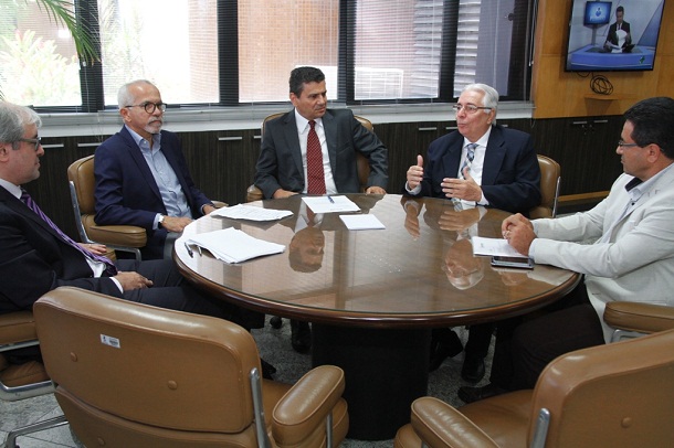 TCE/SE acompanhará contratos do lixo de Aracaju