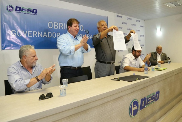 Governador cancela processo de veda da Deso