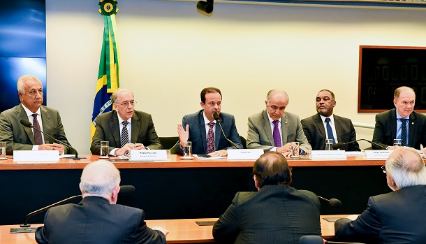 Fechamento da FAFEN  é barrada após reunião de parlamentares e governadores