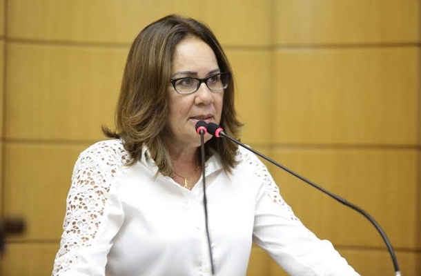 A deputada Goretti Reis denuncia abandono e descaso por parte de prefeito