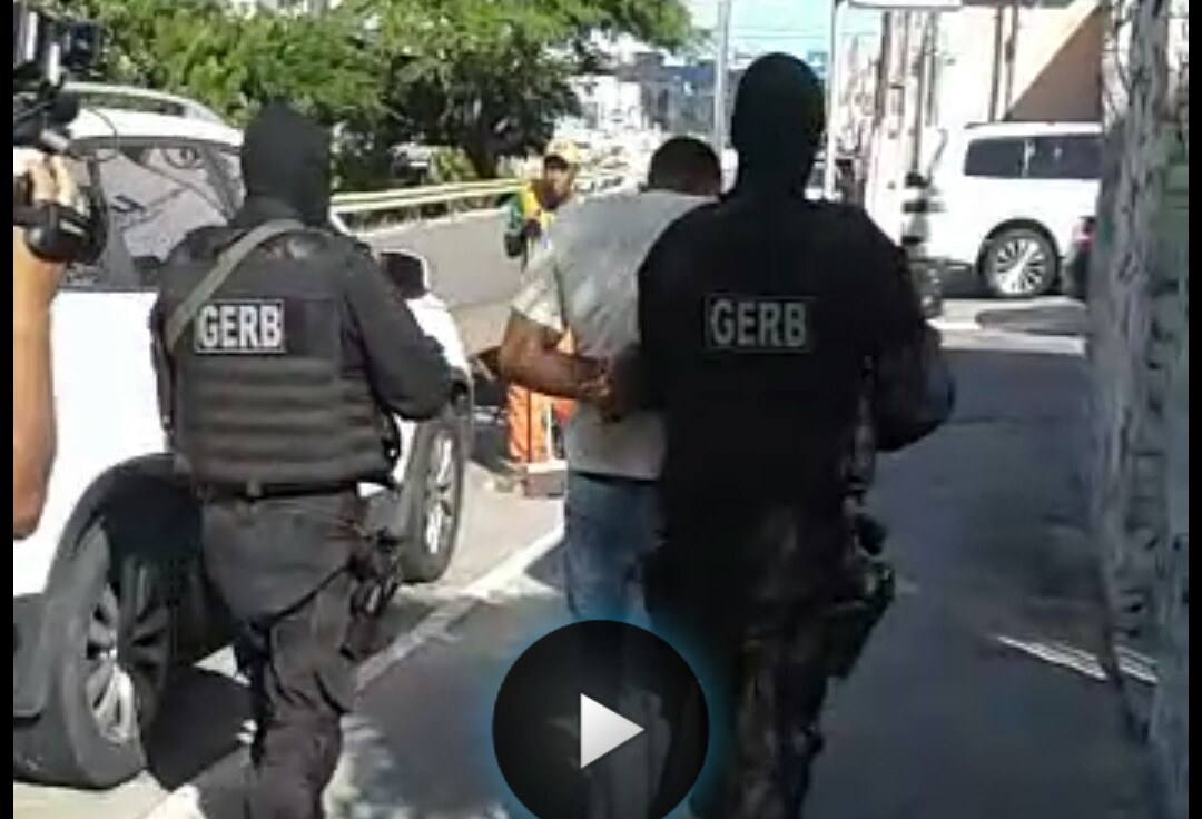 Policiais do GERB prendem homem na zona sul de Aracaju por tráfico de drogas