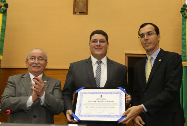 ALESE concede título de cidadão sergipano ao Procurador da Fundação Parreiras Hortas ”  Phillip Guedes”