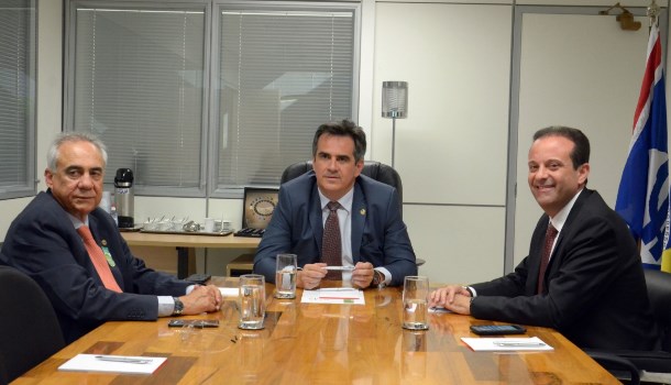 PP fecha apoio a André Moura