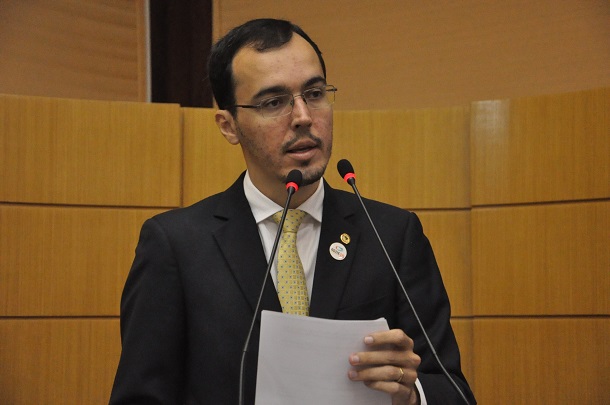 Deputado Georgeo comenta decisão do TJ de Sergipe que suspendeu a cobrança de taxas