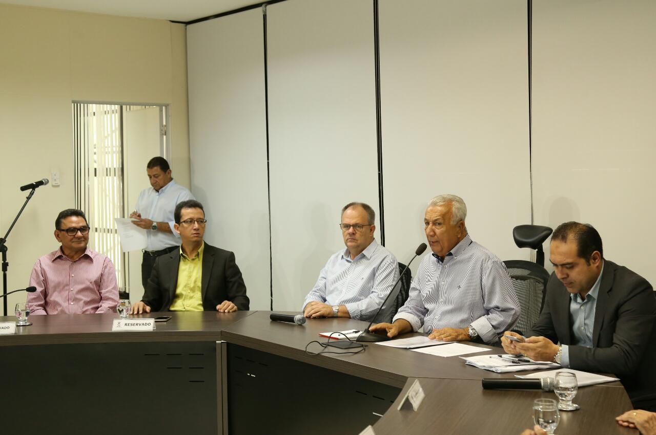 Estado lança editais para concursos públicos