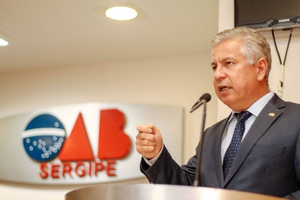 Henri Clay se afasta da OAB/SE para disputar vaga no Senado