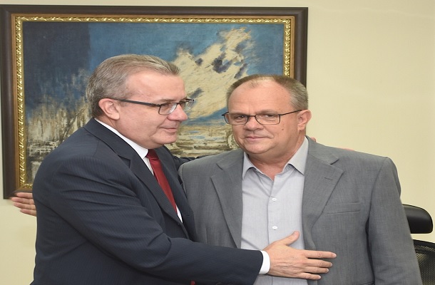 Belivaldo Chagas reassume Governo