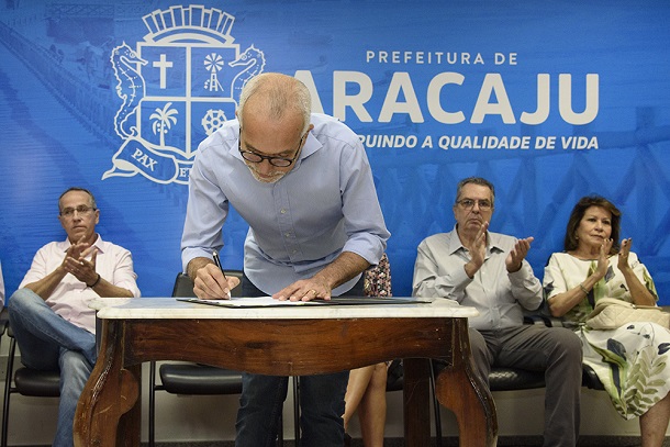 Avenida Heráclito Rollemberg tem novo nome