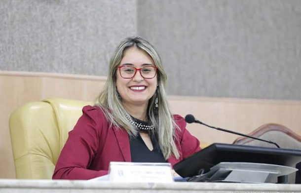 Vereadora quer proibir uso dos canudos plásticos em Aracaju