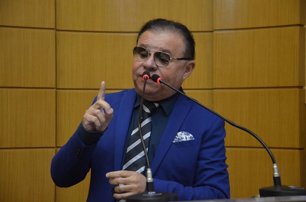“Mulher não é objeto”, diz deputado Gilmar Carvalho