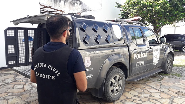VIDEO: Suspeitos de matarem duas pessoas na Hermes Fontes são presos pelo DHPP de Sergipe