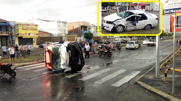 ACIDENTE: Carro de passeio bate em ambulância do SAMU no Ponto Novo em Aracaju