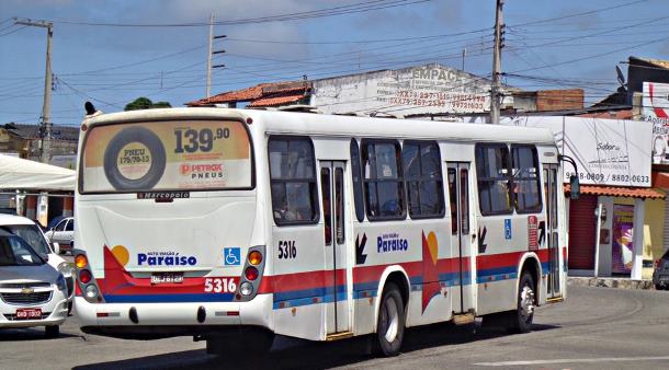 Linha de ônibus da zona norte deixa de circular por conta  da violência