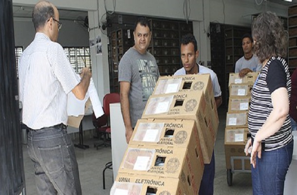 TRE inicia transporte de urnas do segundo turno das eleições 2018