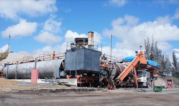 Emurb trabalha para concluir manutenção na usina de asfalto