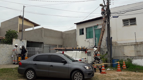 Polícia é acionada para acompanhar operação de combate a furto de energia em Aracaju