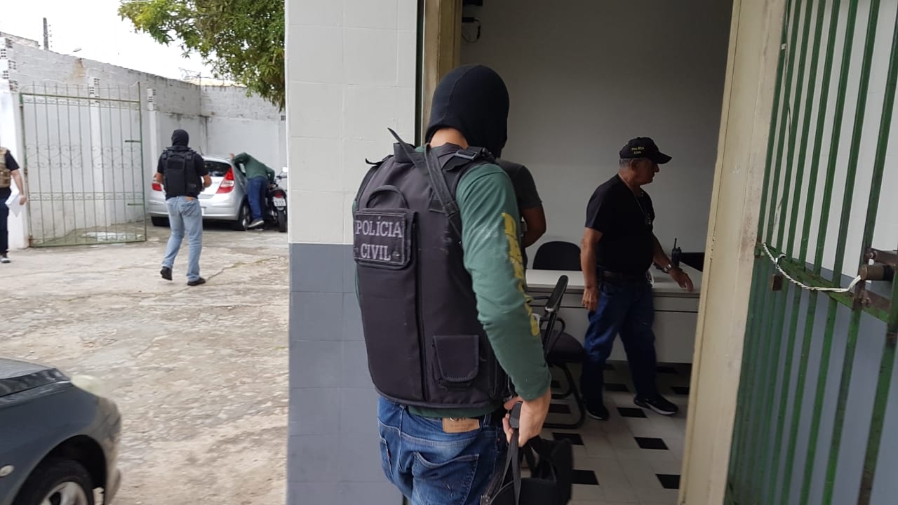 Vereador Zé Ailton e mais duas pessoas são  presas pelo DENARC de Sergipe