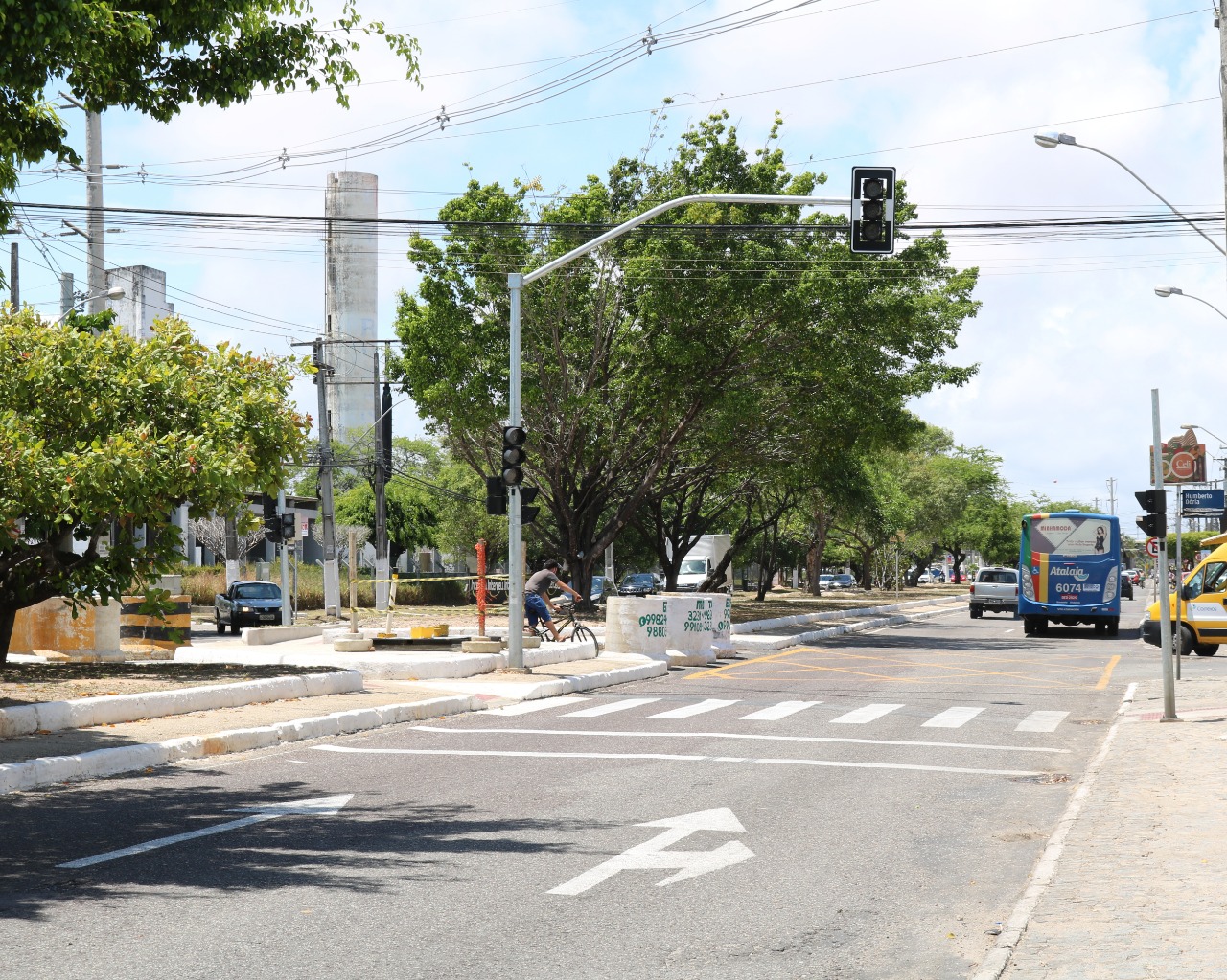 Novo semáforo da Adélia Franco entra em operação na segunda, 3