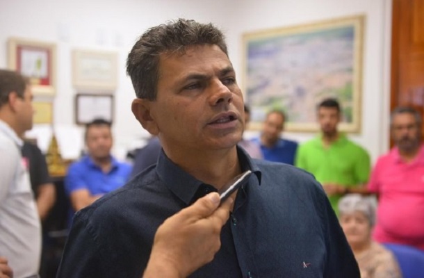 Prefeito de Itabaiana é preso acusado de desviar R$ 2 milhões