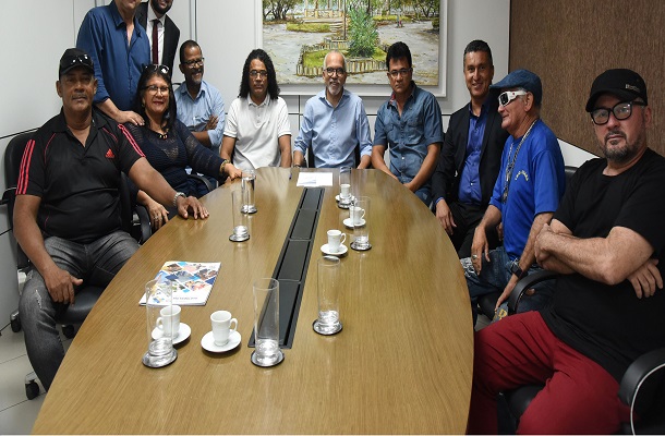 Músicos do Forró Caju foram recebidos pelo prefeito para discutir pagamento de cachês