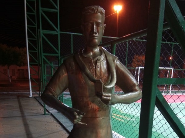 Quadra de Esportes em Lagarto será inaugurada nesta quinta-feira com o nome de Athila Paixão jogador morto no CT do Flamengo