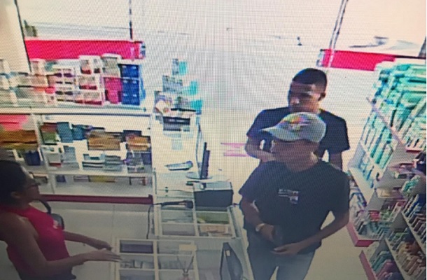 SSP divulga imagens de dupla acusada de roubo em farmácia de Monte Alegre