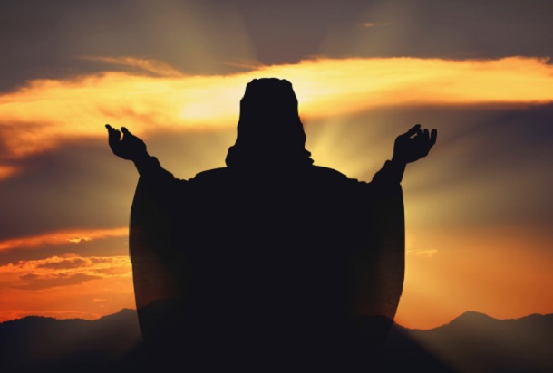 Bom e reto é o Senhor; por isso ensinará o caminho aos pecadores