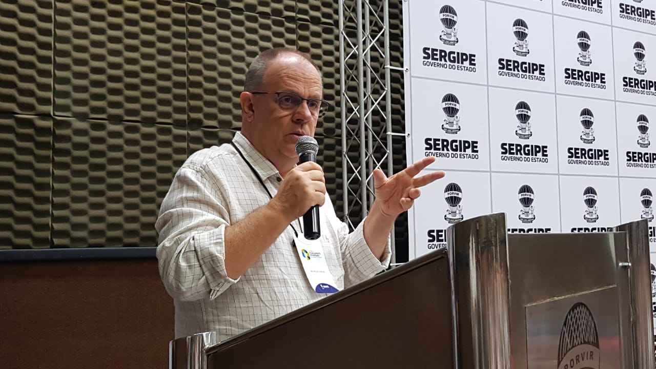 Governador afirma que não vai privatizar a Deso e nem tão pouco o Banese