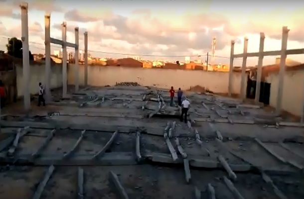 Estrutura de quadra desaba em escola do Santa Maria