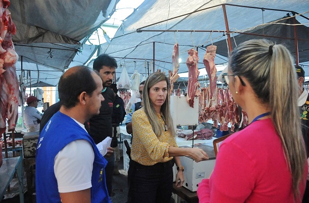 MP fiscaliza comércio de carne em Aquidabã