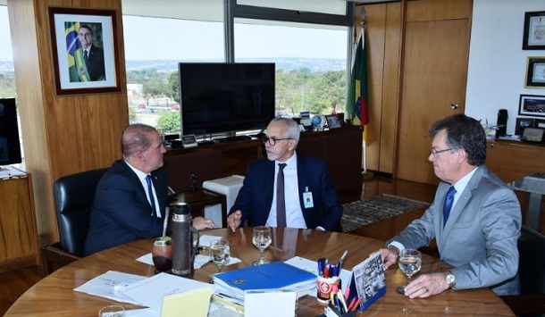Deputado Laercio Oliveira busca ajudar Aracaju a conquistar financiamento de R$ 300 milhões