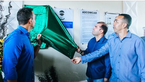 Centro  Comercial de Artesanato de Santana do São Francisco   é reinaugurado