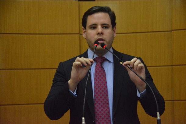 Deputado propõe o fim da cobrança das taxas de religação de água e energia