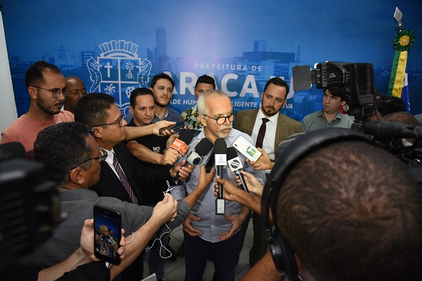 Pressão de empresário faz Edvaldo Nogueira propor nova Lei da Publicidade ao Ar Livre