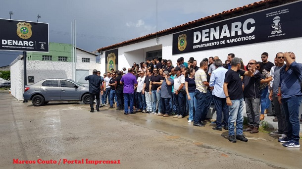 Policiais de Sergipe fazem protesto ao projeto da ADEPOL e mostram união total com o SINPOL