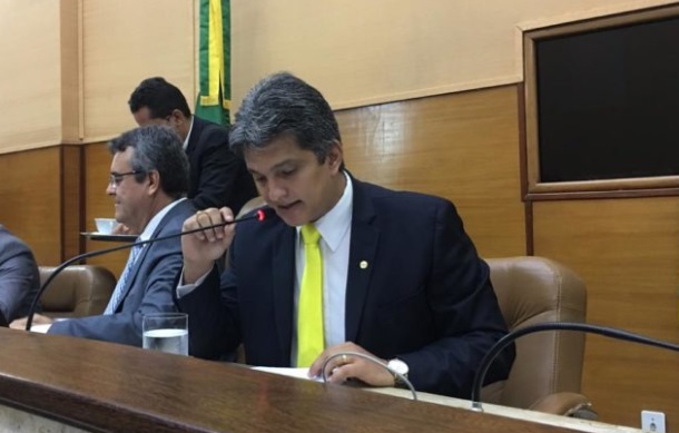 Deputado Dr. Samuel cobra leitura de requerimento da CPI da Pedofilia