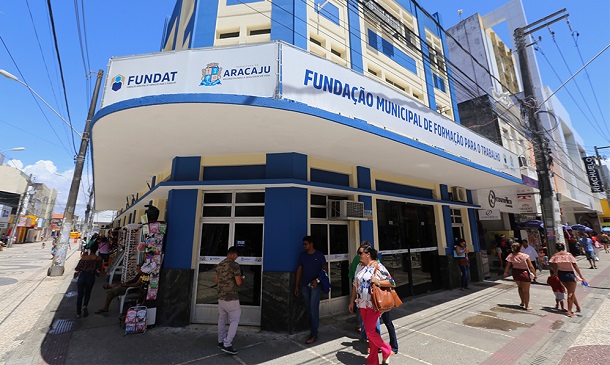 Fundat de Aracaju anuncia vaga de emprego para auxiliar de pizzaiolo