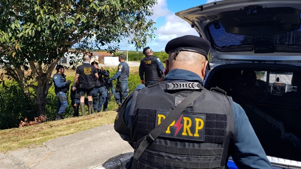Bandidos trocam tiros com policiais da RP após furto em Santo Amaro das Brotas
