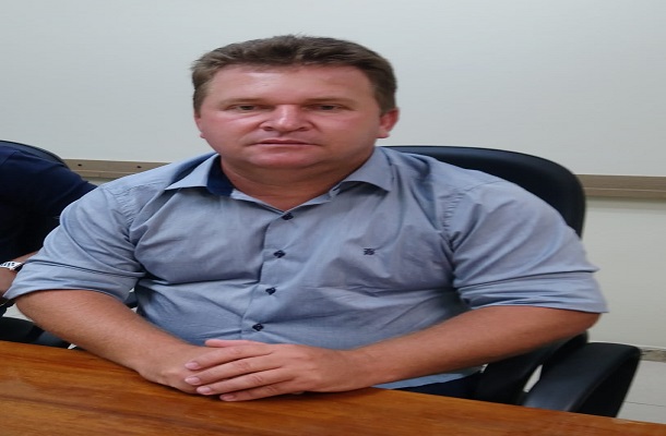 Prefeitos cobram posicionamento de parlamentares sobre a PEC que extingue municípios