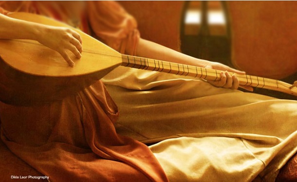 Os meus lábios exultarão quando eu te cantar, assim como a minha alma, que tu remiste.  Salmos 71:23