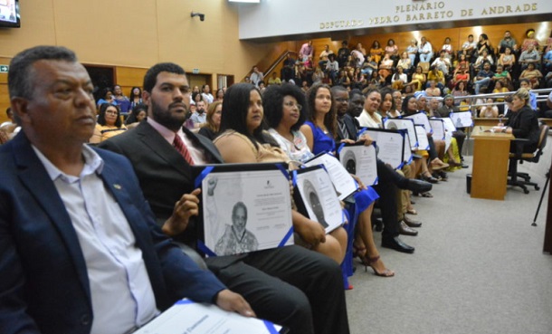 Comendas Jacinta Clotilde e Abdias Nascimento são entregues na ALESE em comemoração ao “Dia Nacional da Consciência Negra”