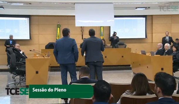 Pleno do TCE de Sergipe decide retorno de Flavio Conceição e conselheiro Clóvis Barbosa é afastado